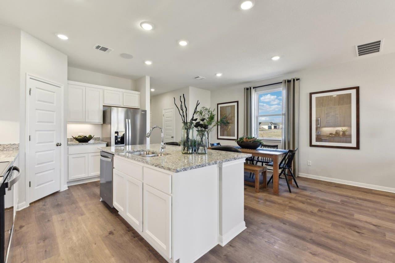 10613  Trifecta Way photo 3