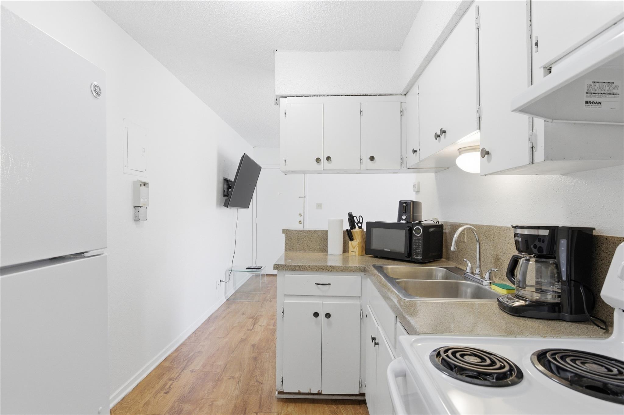 2808  Whitis Ave  #C301 photo 6