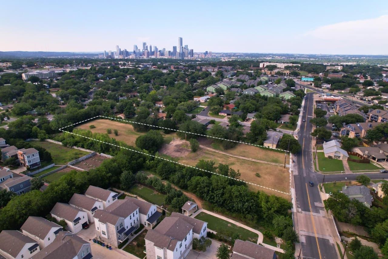 2610 & 2606  Metcalfe Rd