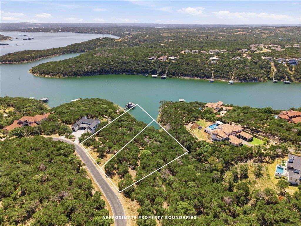 18005  Breakwater Dr photo 6