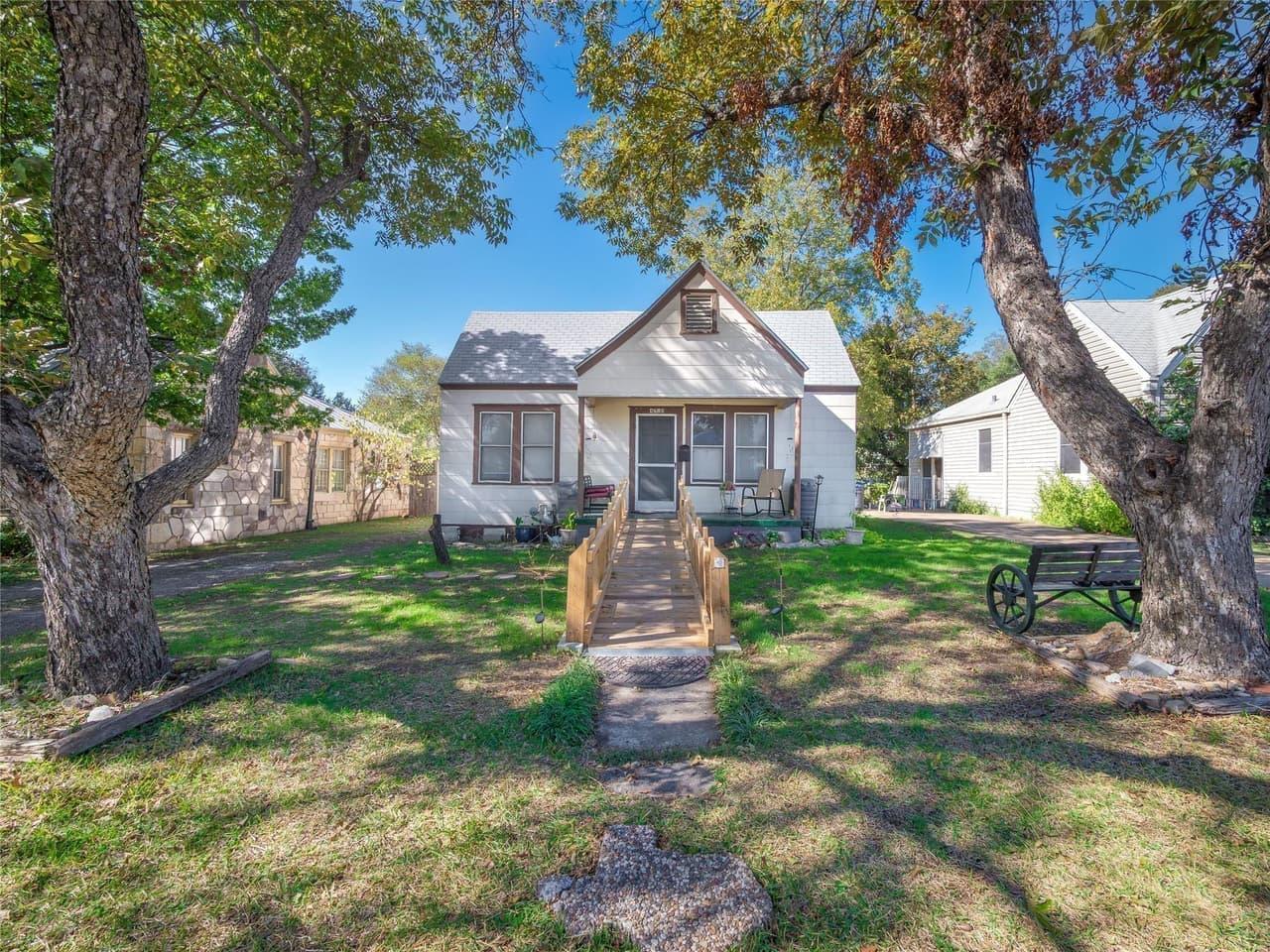 4710  Ramsey Ave
