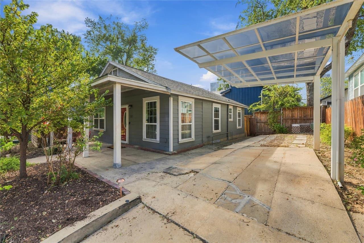 66  Navasota St photo 6