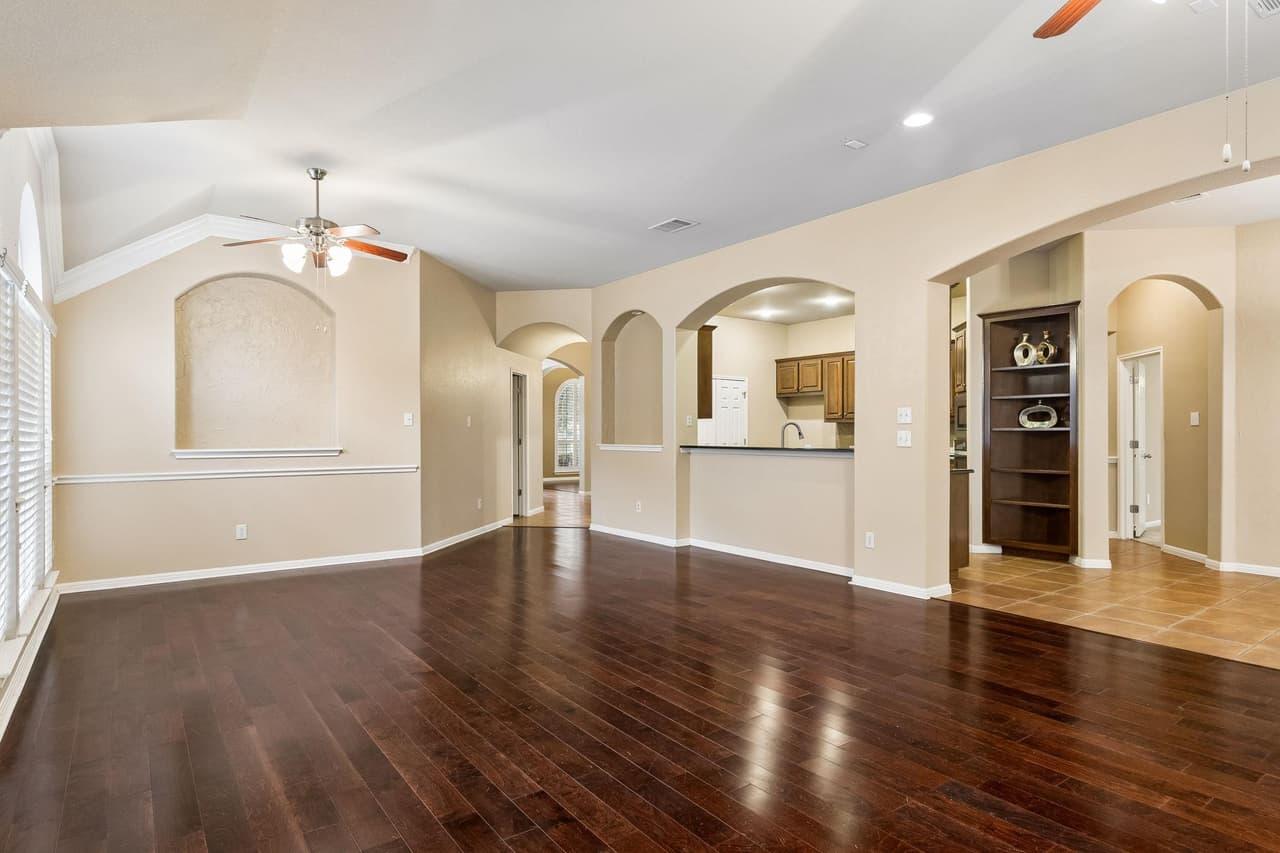 16305  Almaden Dr photo 6