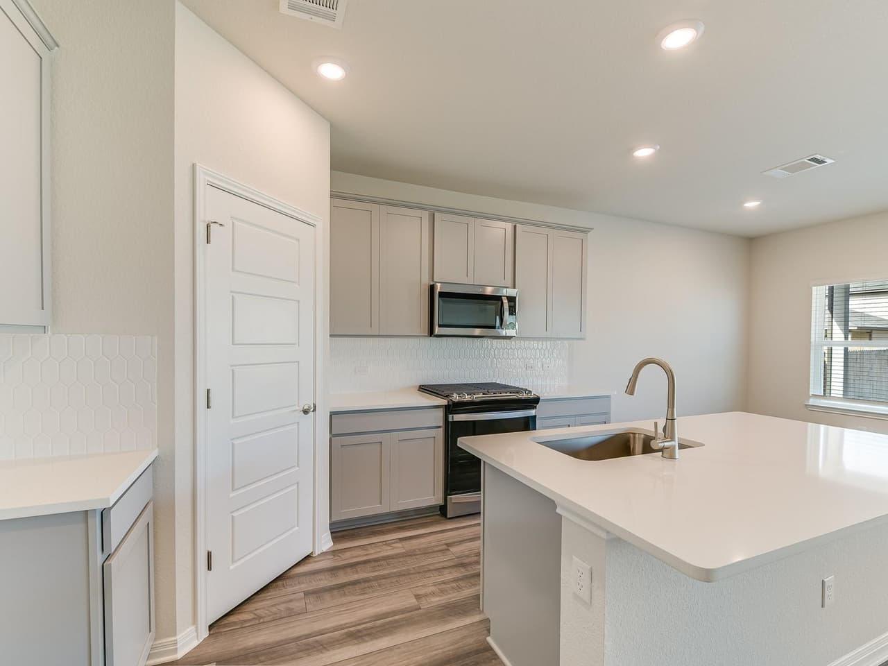 631  Wild Spur Ln   photo 5