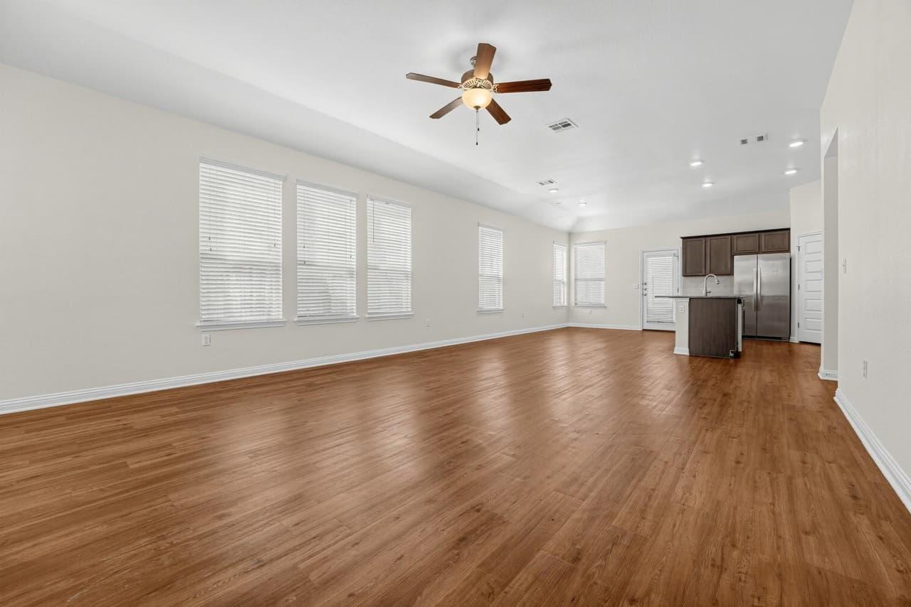 6016  Gerard Dr photo 4