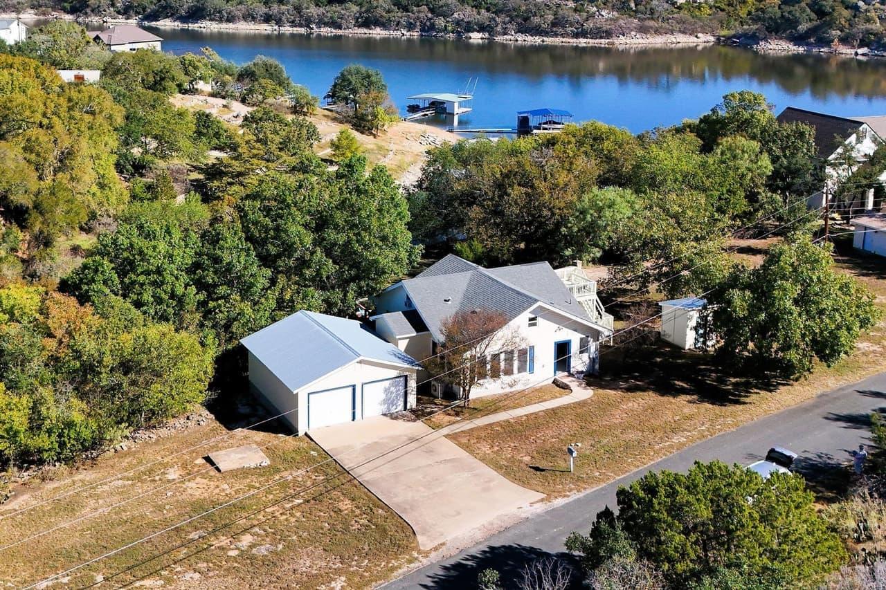 1025  Lake Shore Dr photo 6