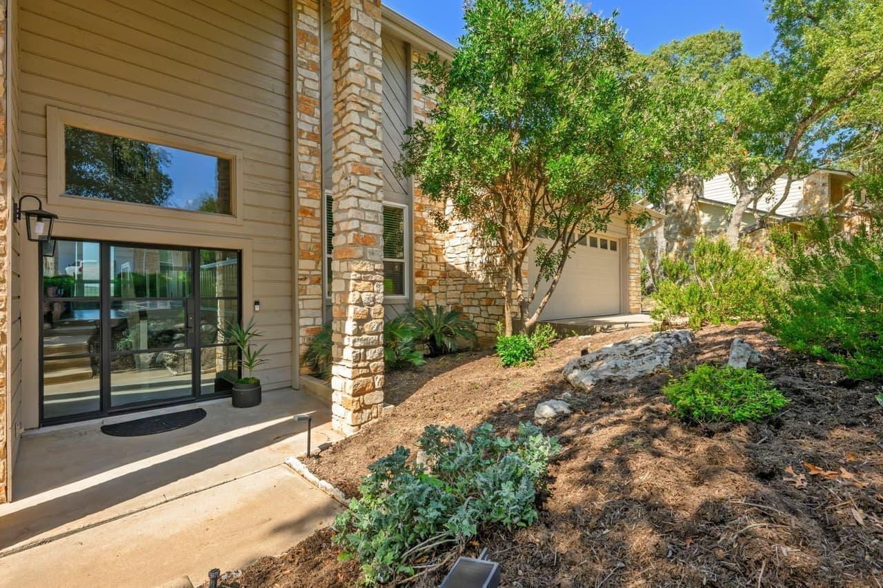 1528  Ben Crenshaw Way photo 2