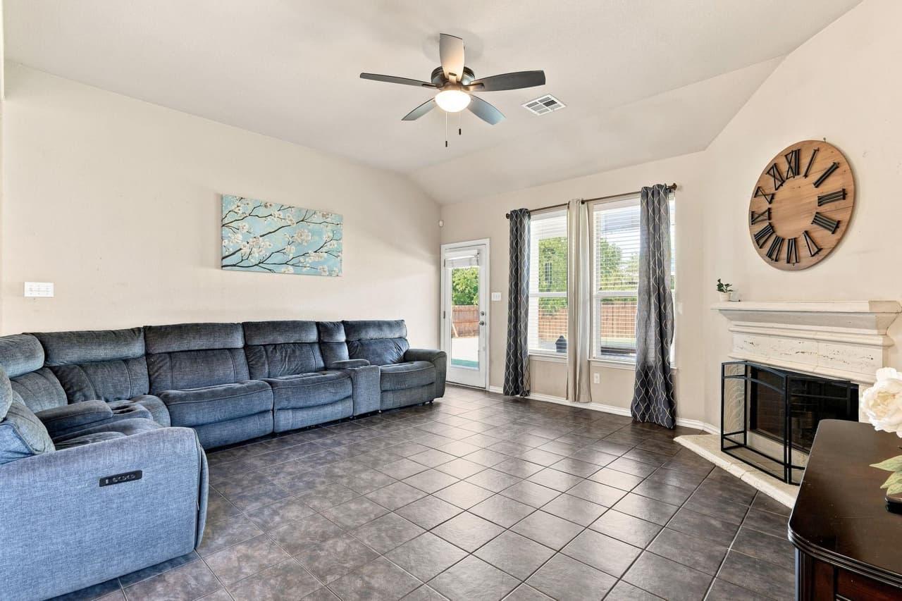 459  Sandstone Trl photo 5