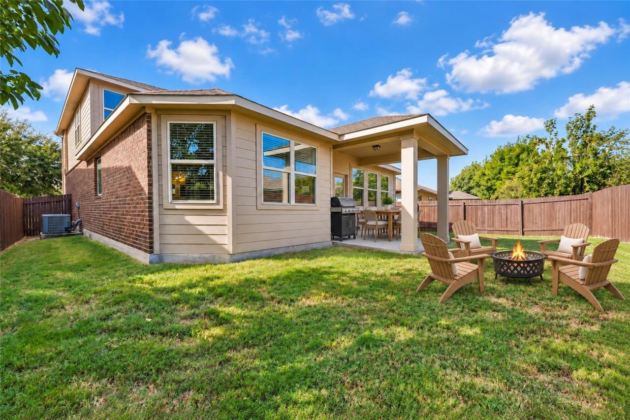 140  Brockston Dr photo 2