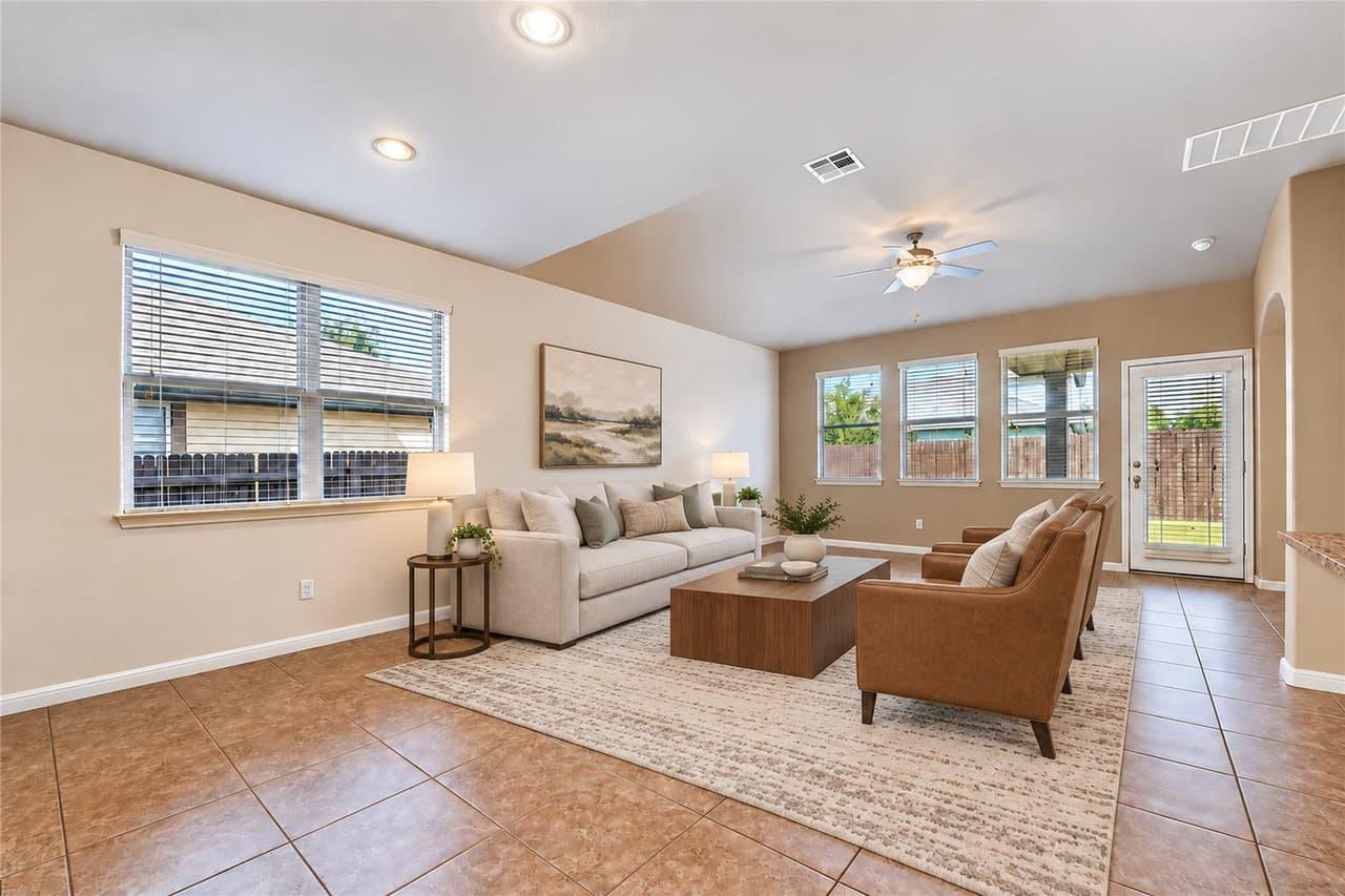 140  Brockston Dr photo 5