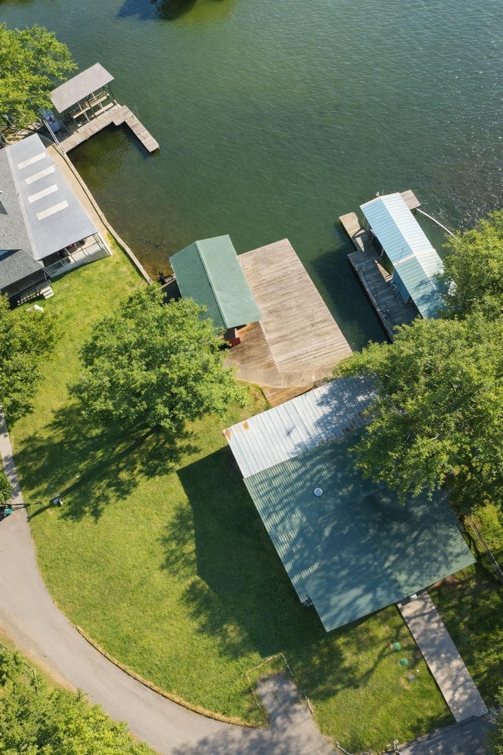 114  Shady Circle Dr photo 4