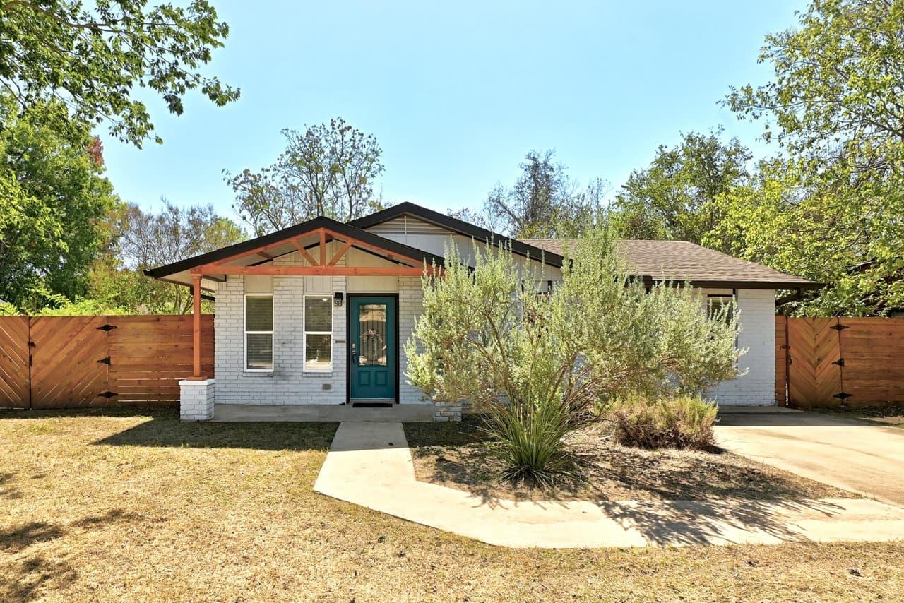 407  Magnolia St