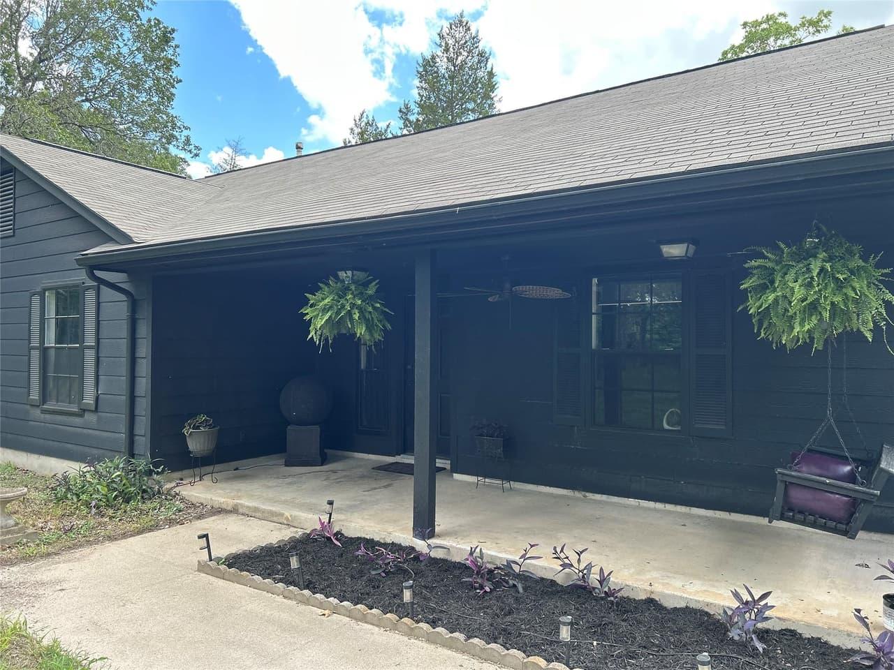 120  Rocky Ln photo 2