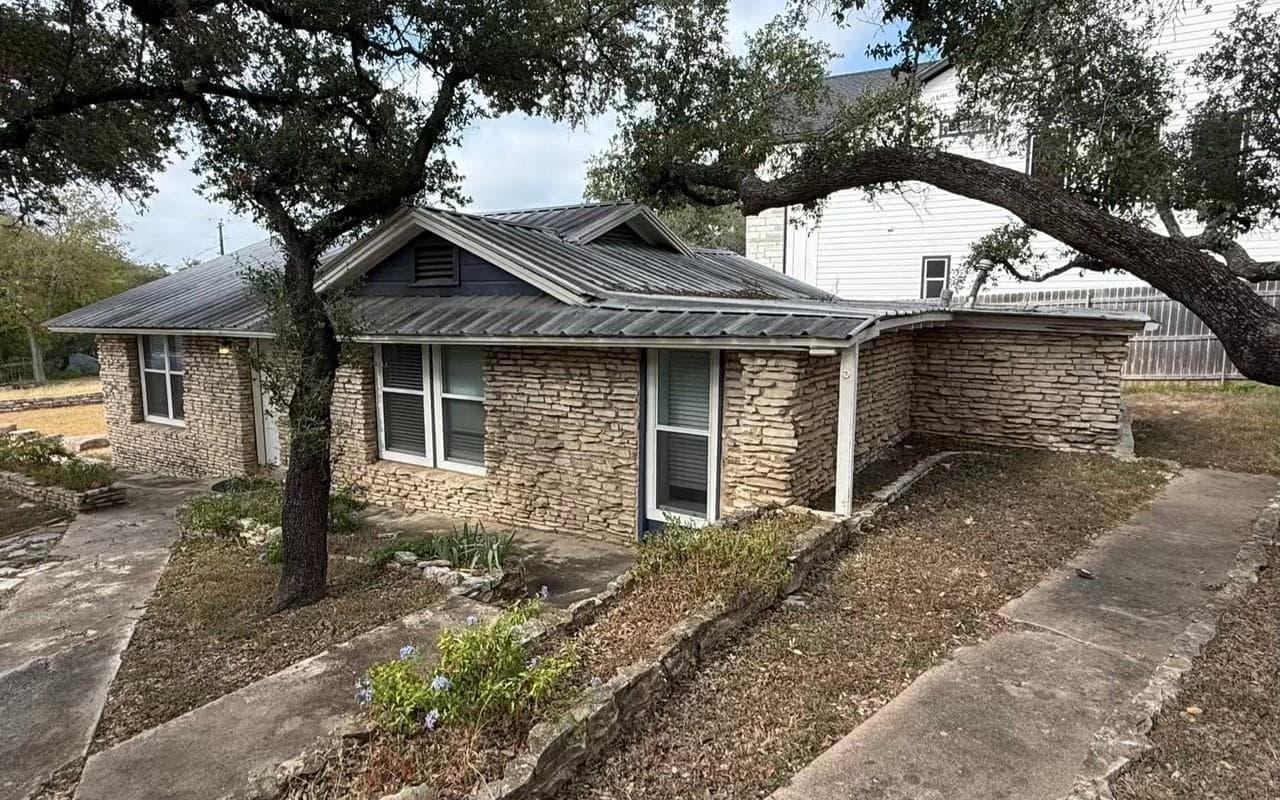 14802  Arrowhead Dr photo 2