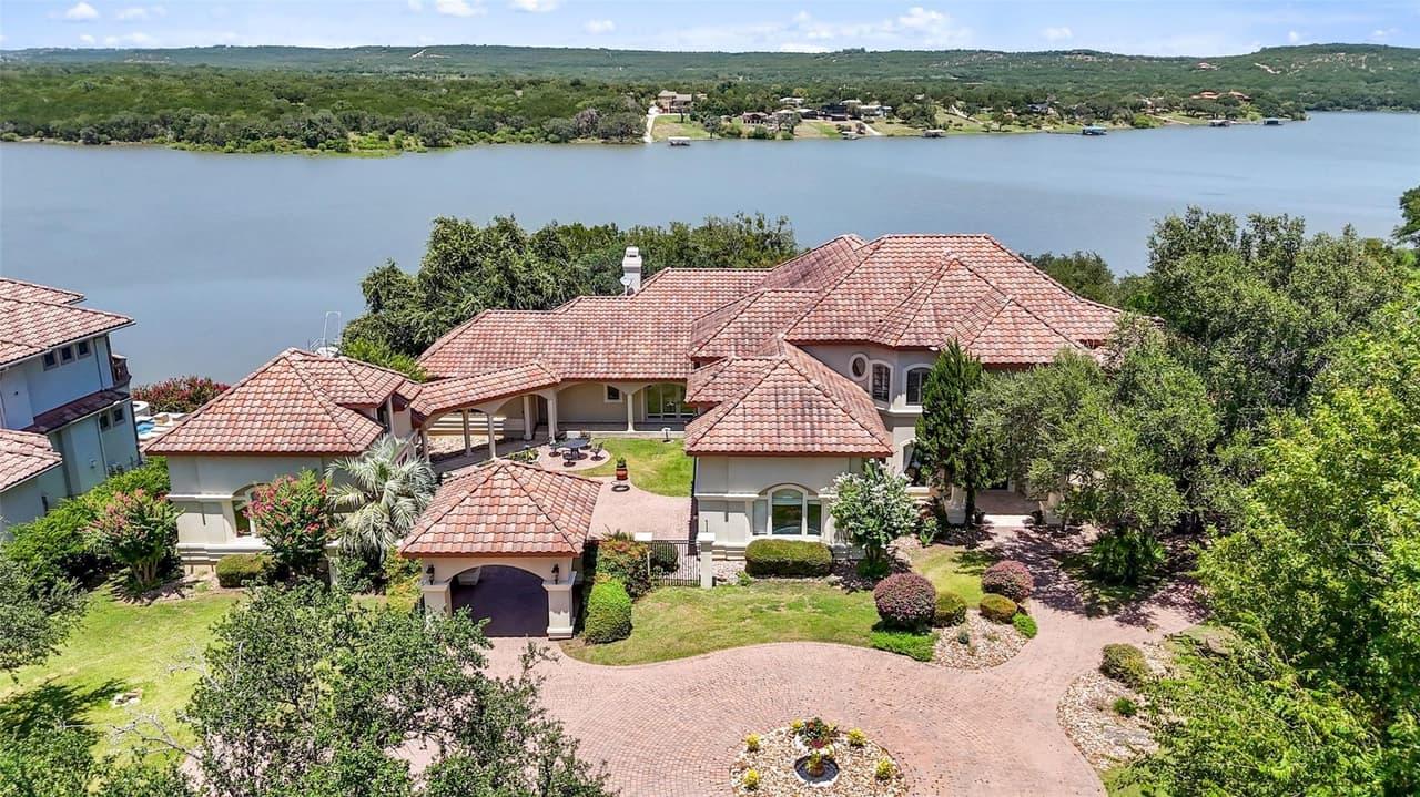 2901  Cliff Pt photo 3