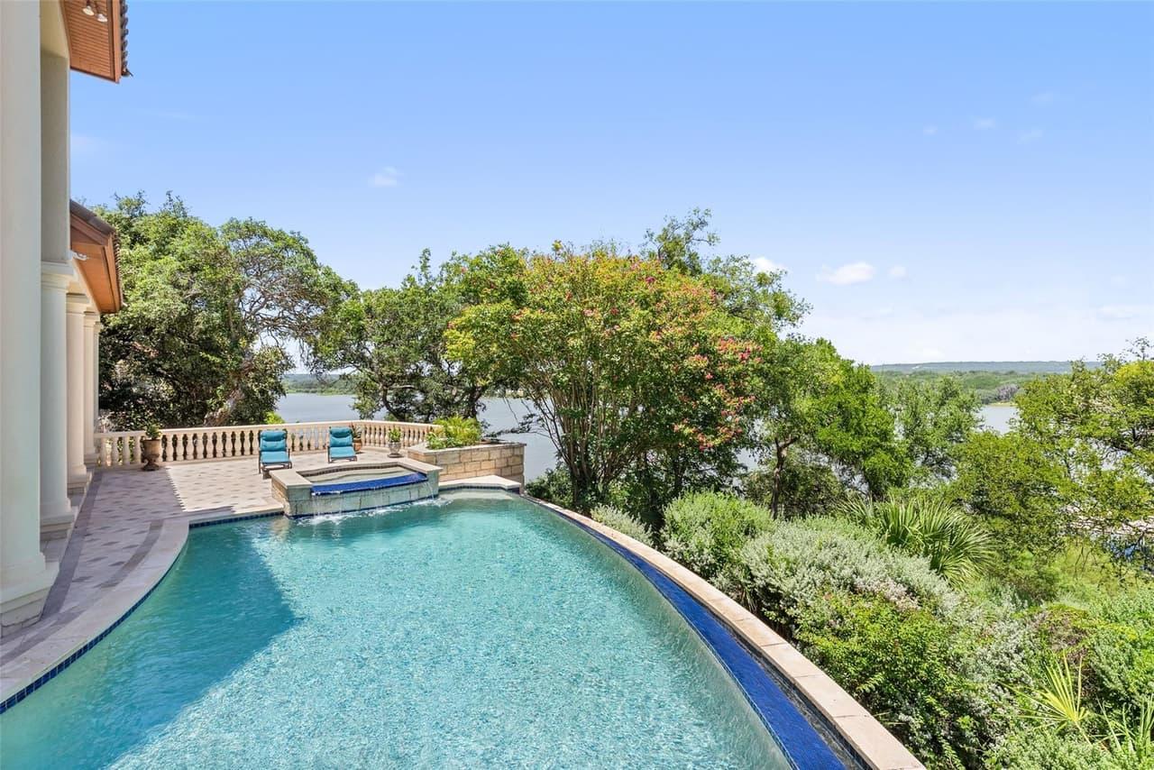2901  Cliff Pt photo 4