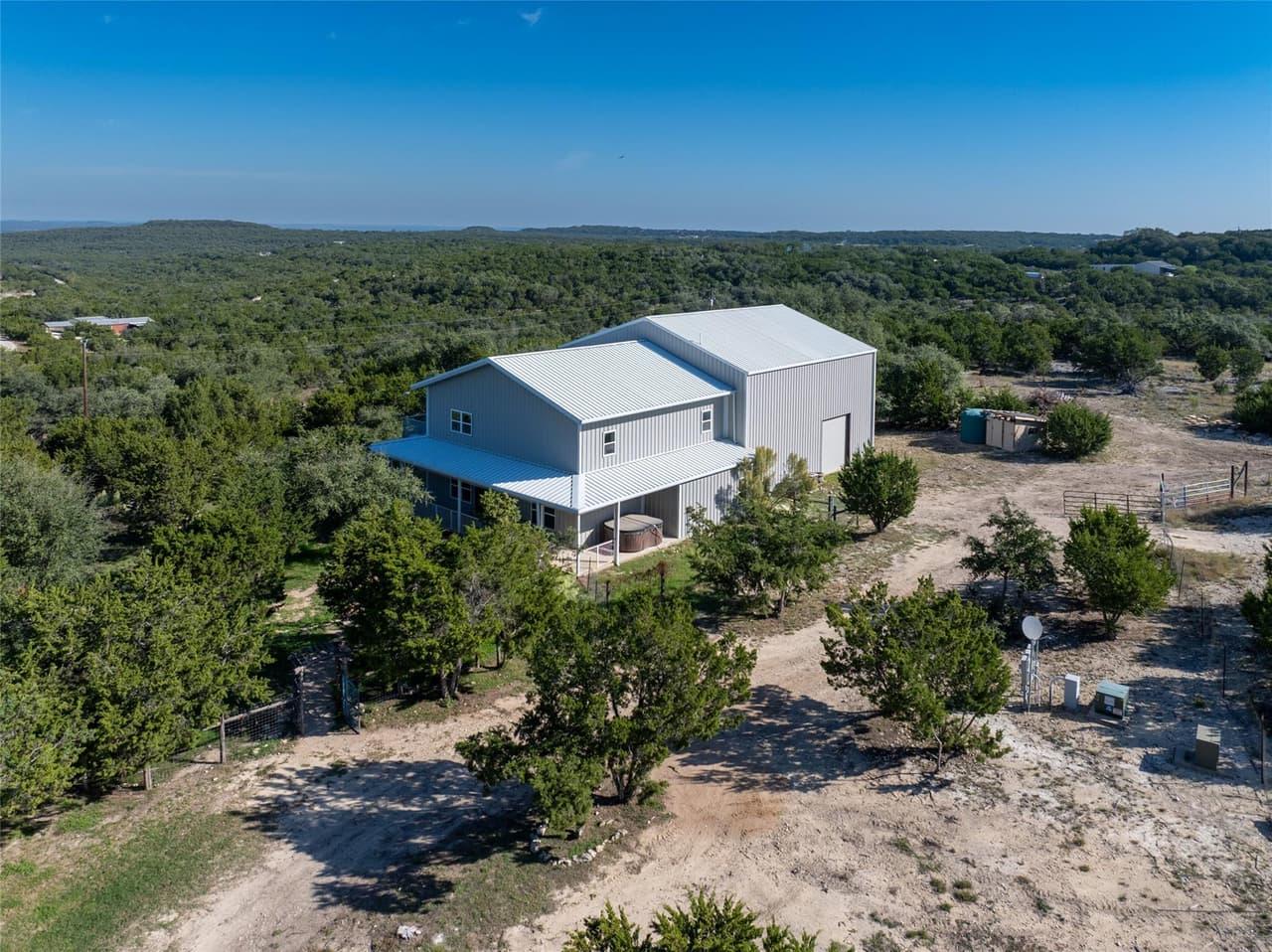 1101  Roy Creek Trl photo 2