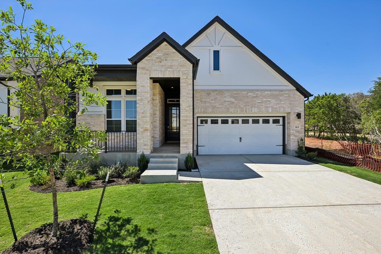 365  San Saba Dr