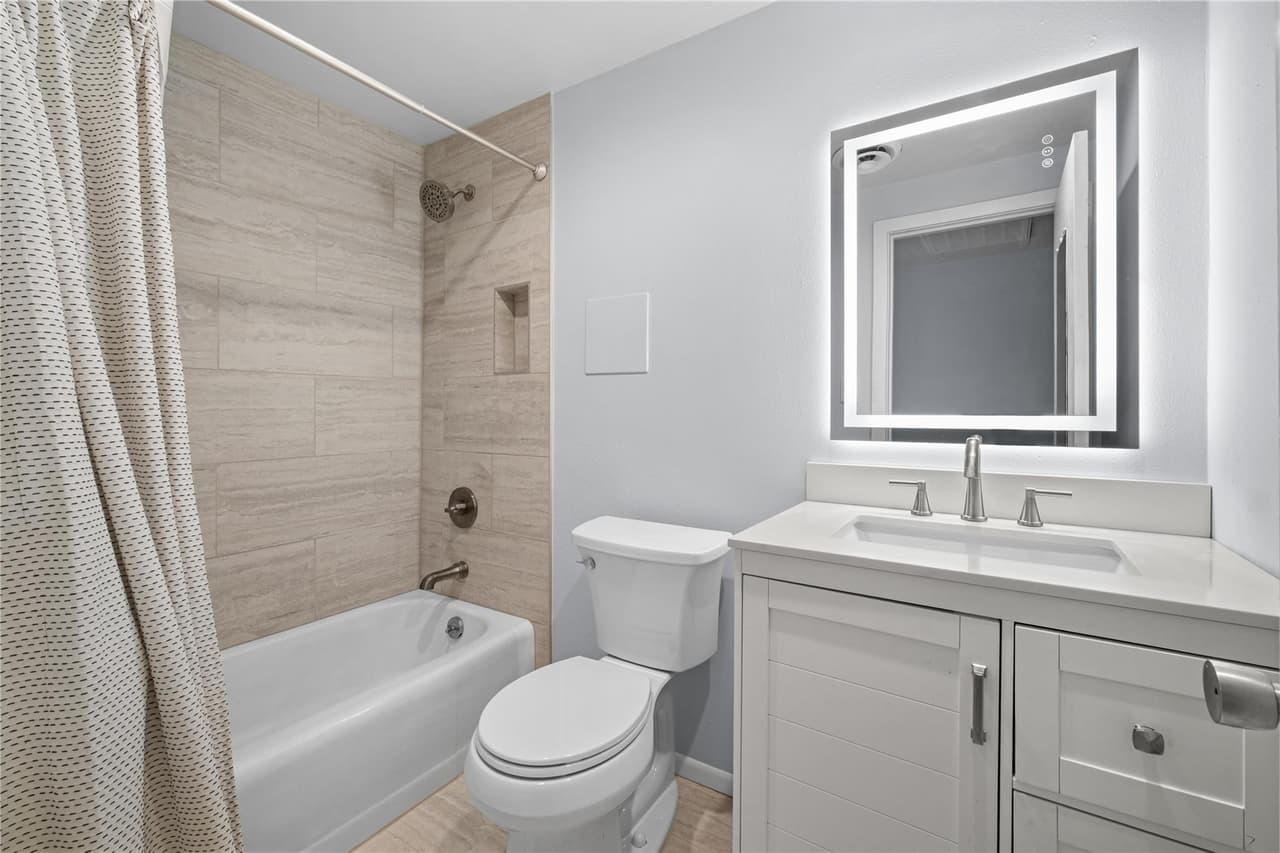 1801  Lavaca St  #3B photo 6