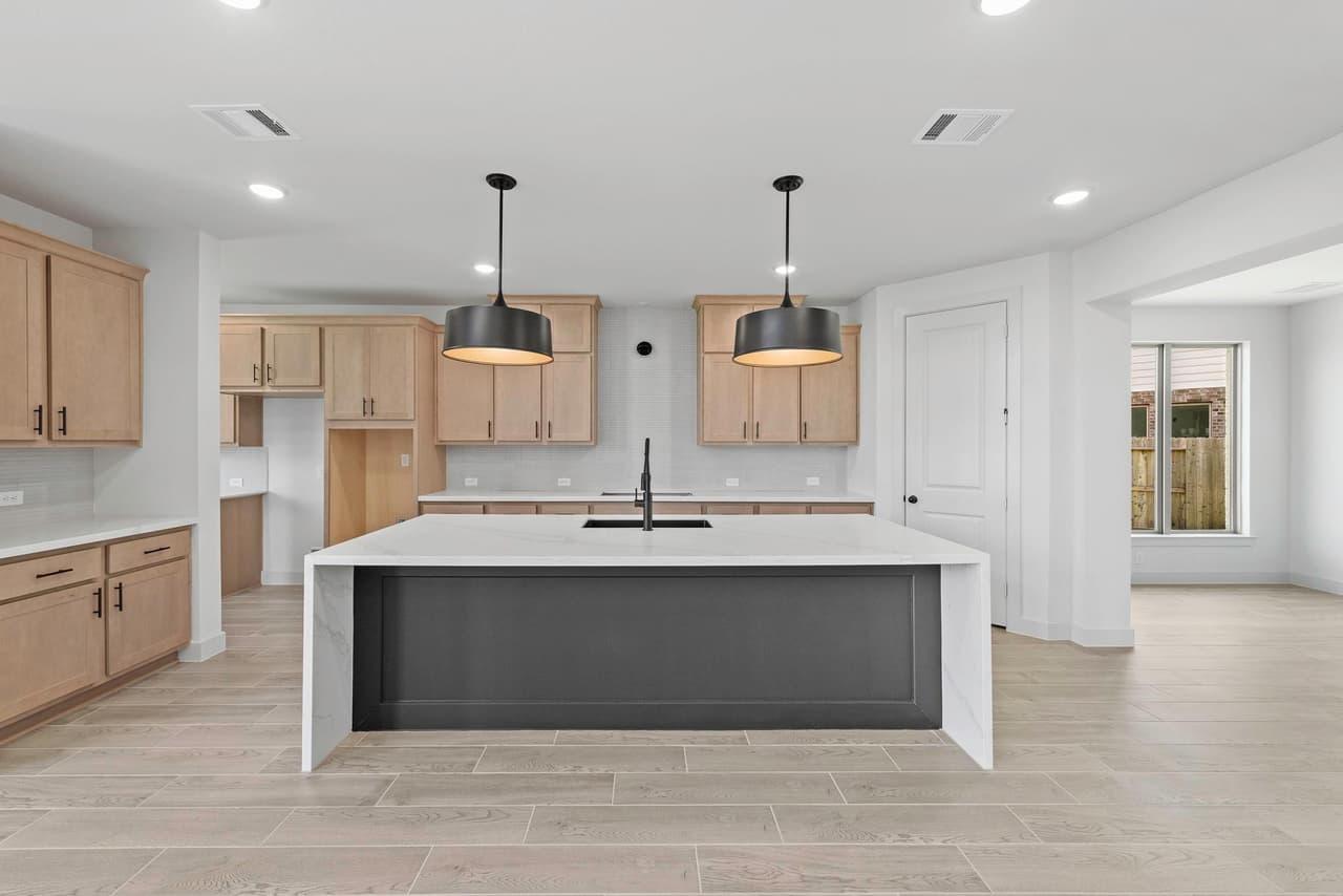 7401  Desert Needle Dr photo 5