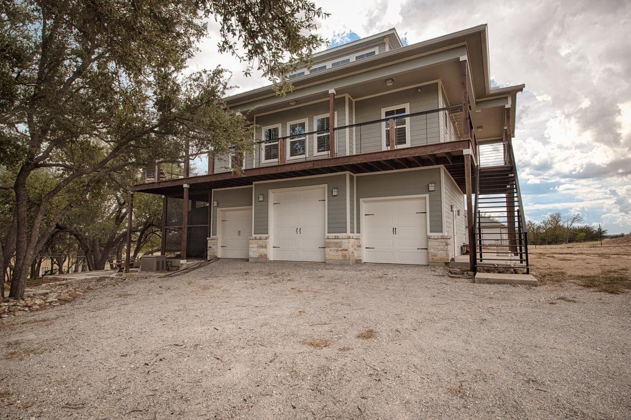 348  Chimney Cove Dr photo 5