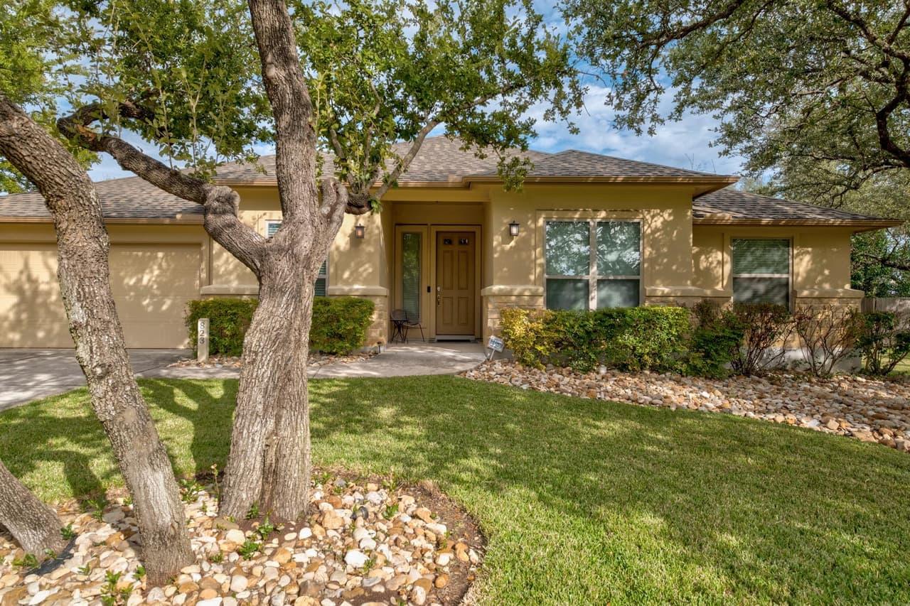 823  Lone Star Dr