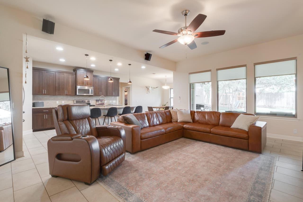 823  Lone Star Dr photo 3