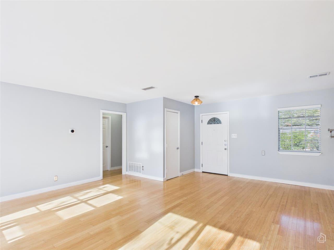 4907  Manchester Cir photo 4