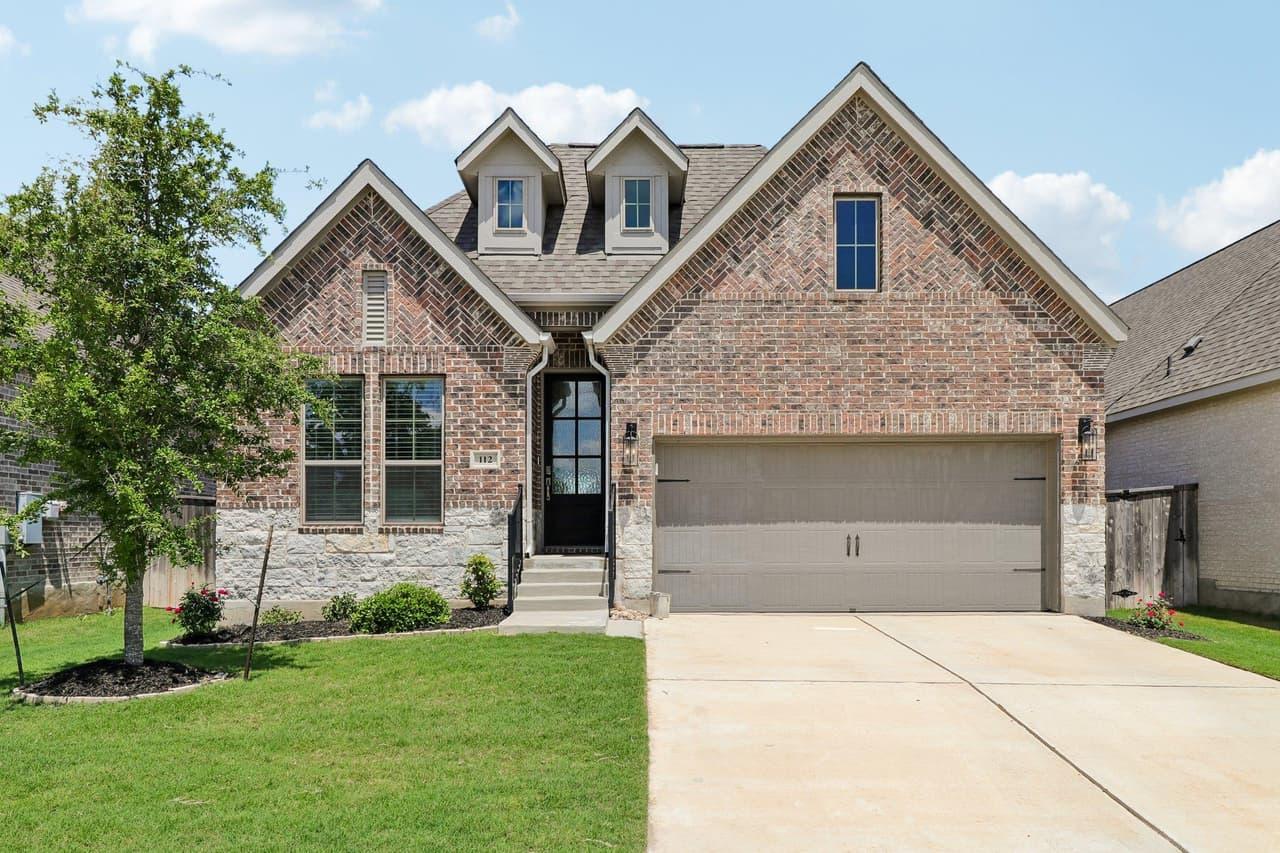 112  Chinaberry Bnd