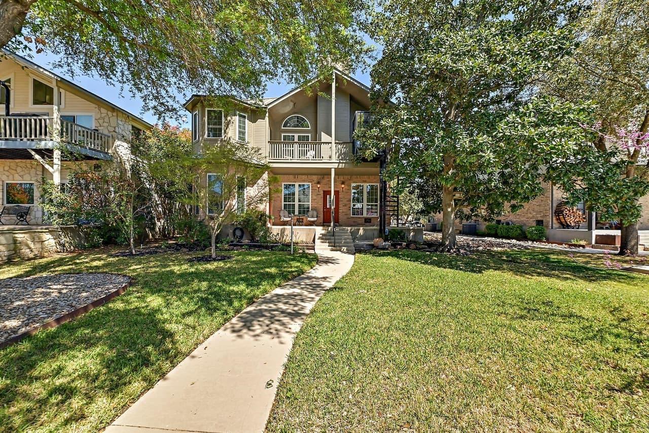 2210  Fredwoods Dr photo 2