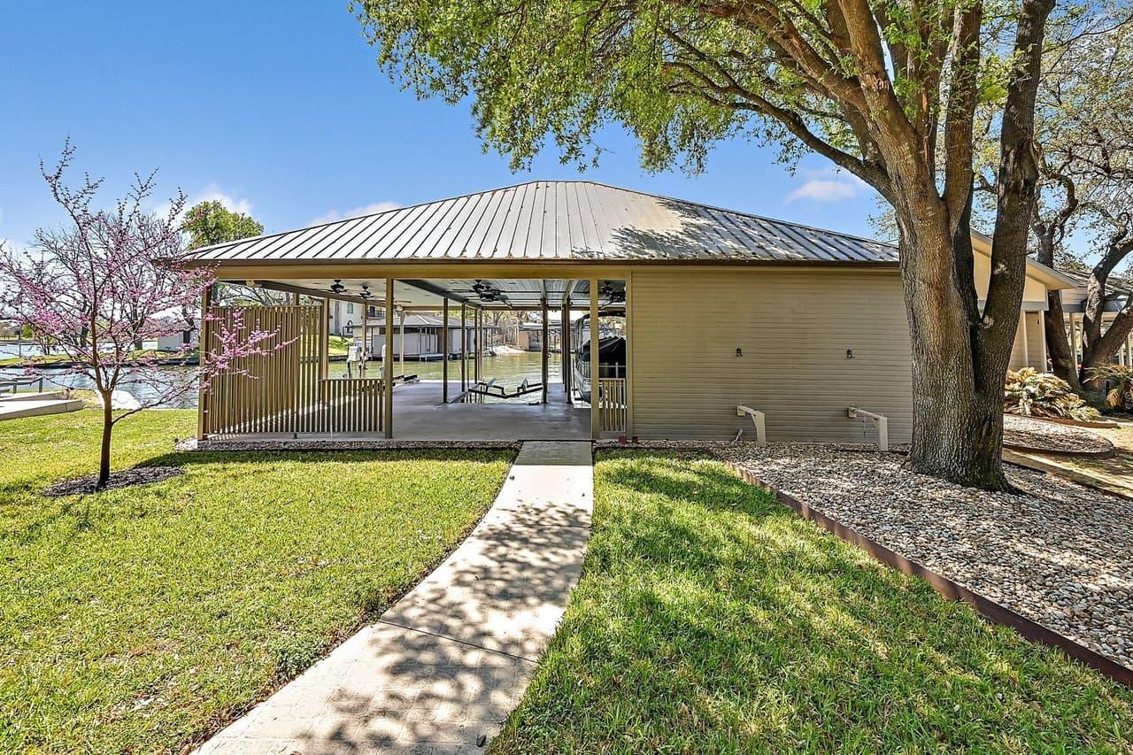 2210  Fredwoods Dr photo 4