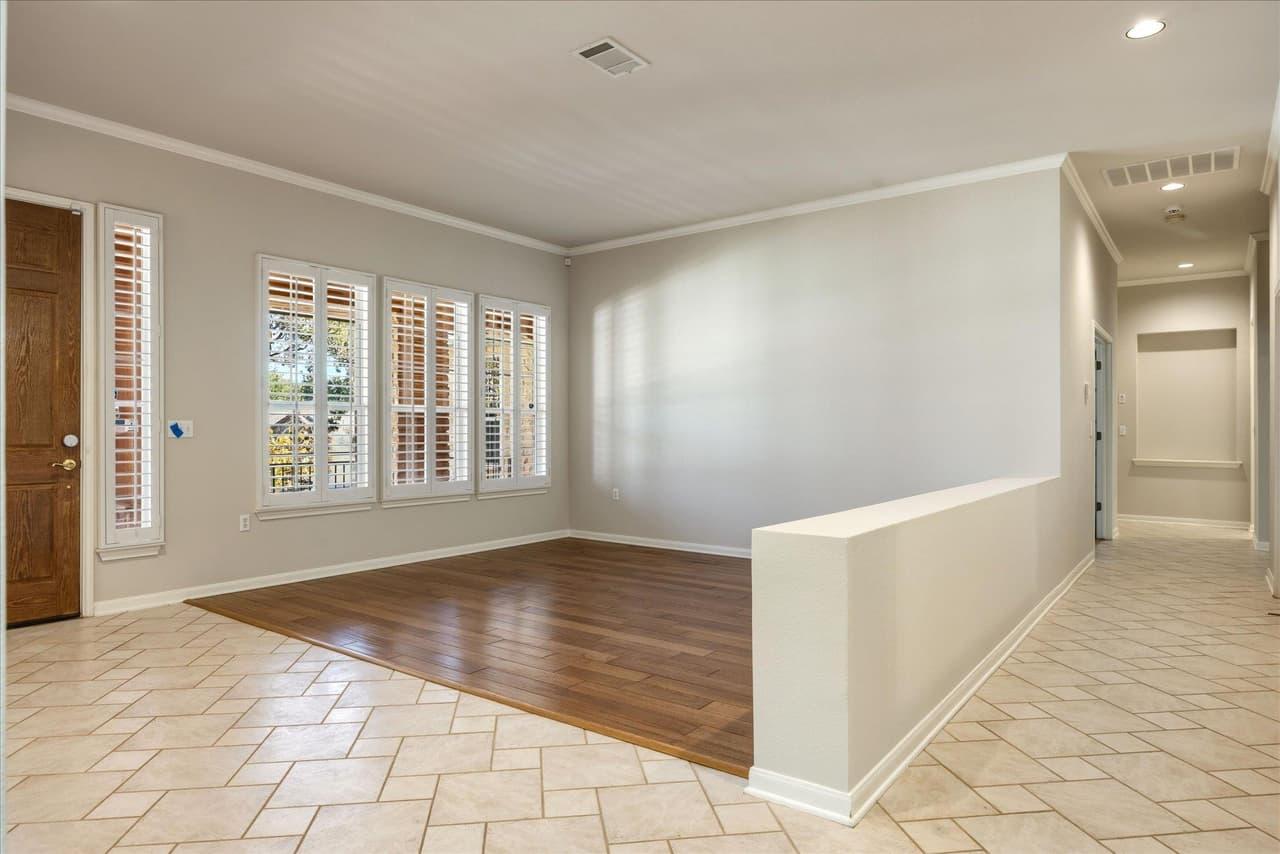 107  Mulberry Cir photo 6