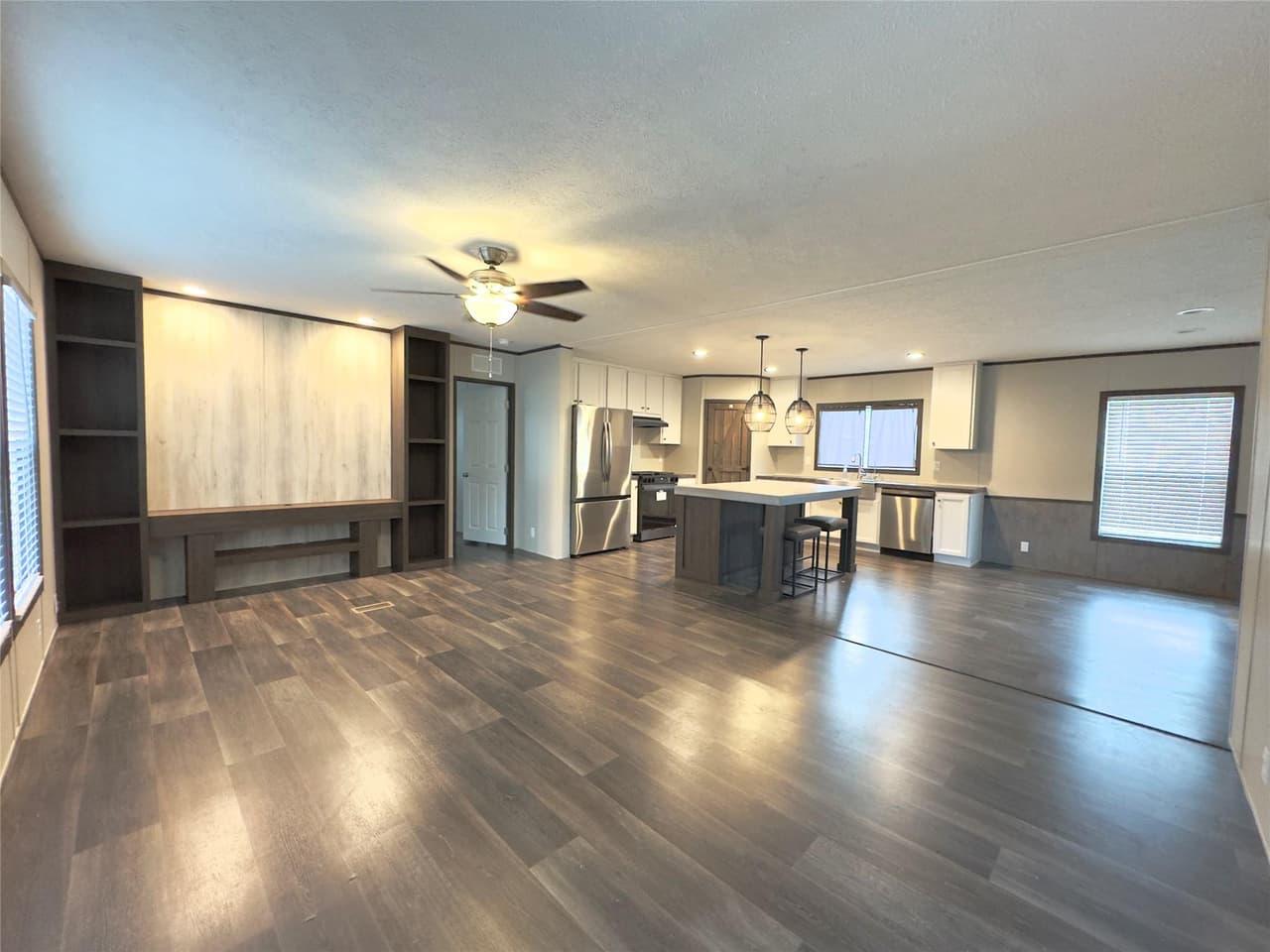 268  Flaming Oak Dr photo 2