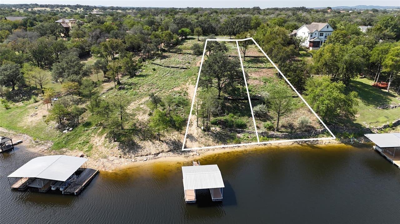 1015-1017  Lake Shore Lot 72&73 Dr photo 2