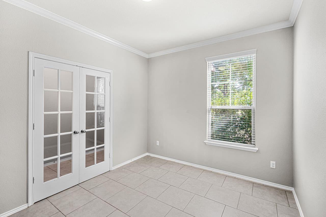 108  Normal School Way photo 4