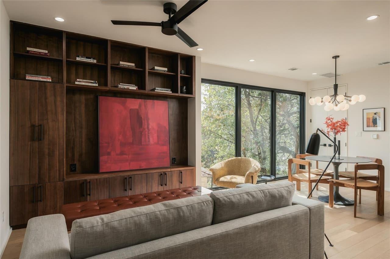 1002 W Johanna St  #1 photo 6