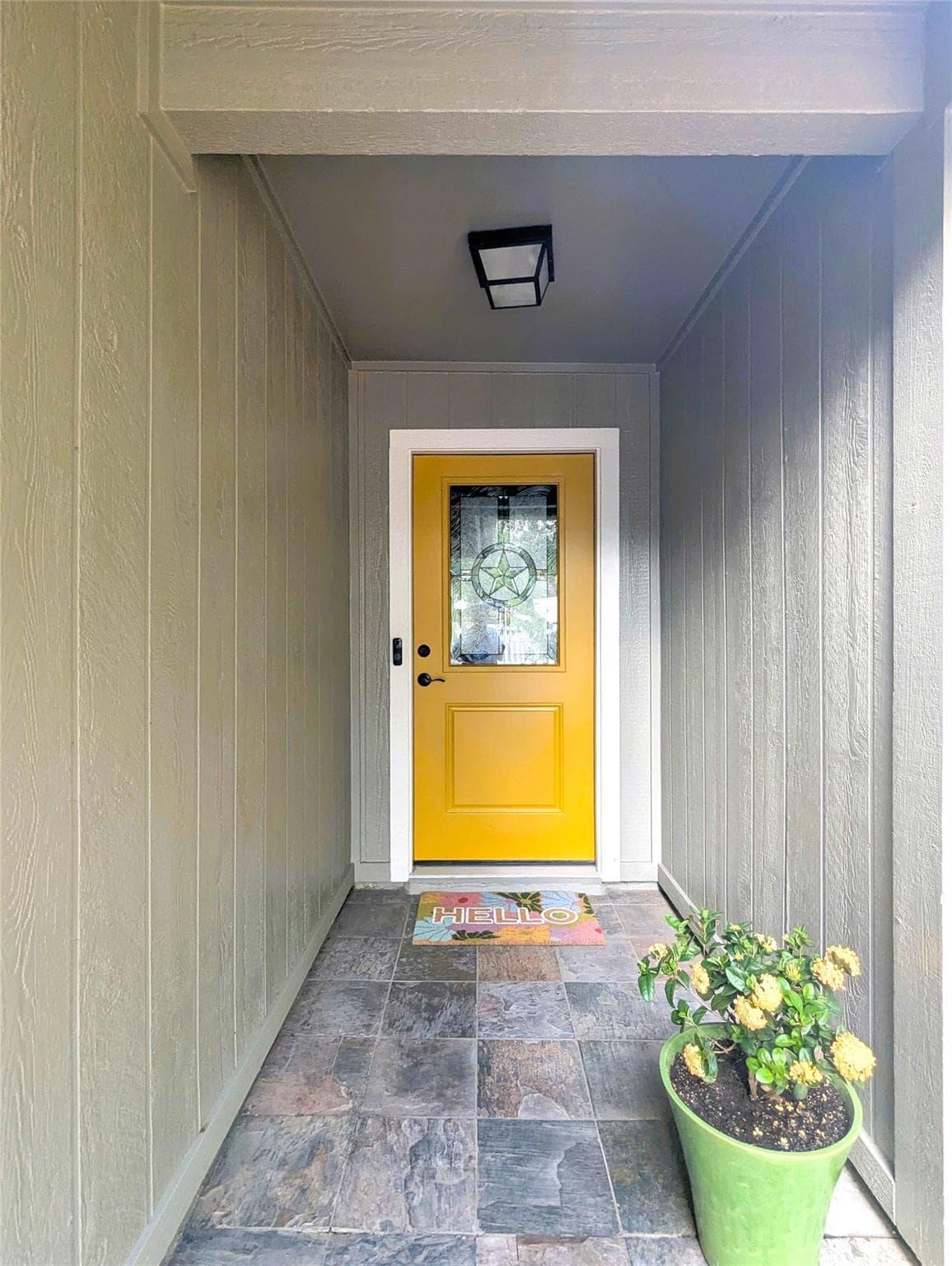 2423  Village Walk photo 4