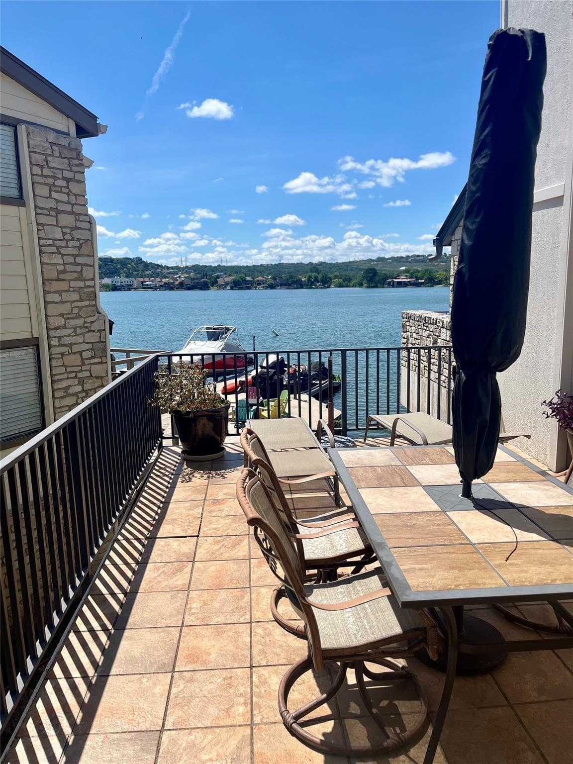 103  Island Dr  #8