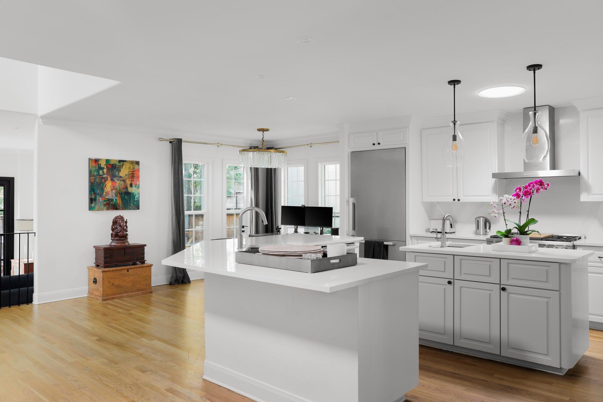 2803  Bridle Path