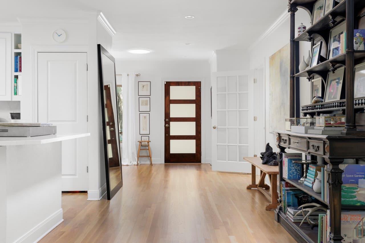 2803  Bridle Path photo 6
