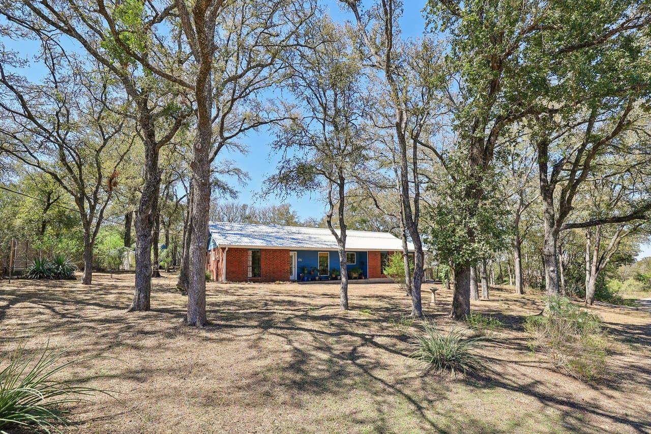 131  Laura Ln