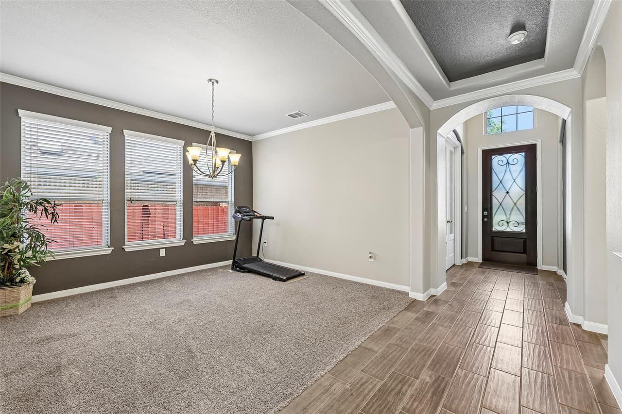 12507  Altamira St photo 4