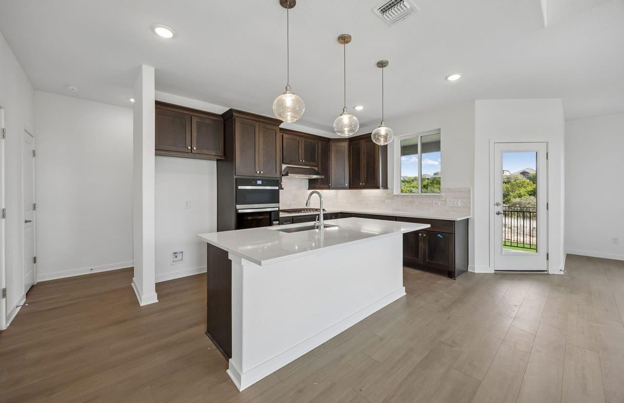 201  Serenity Hills Dr photo 3
