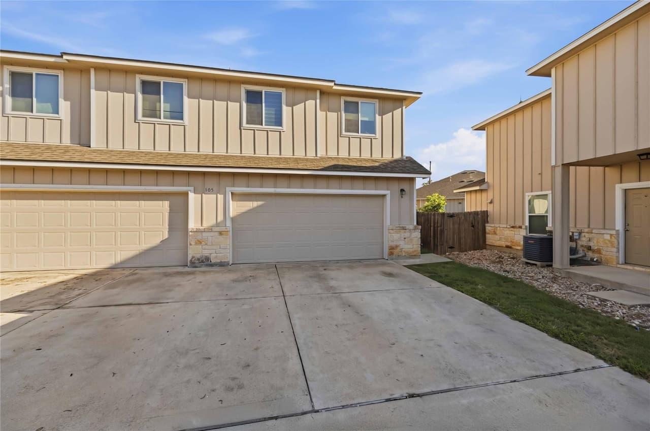 105  Liberty Place Cv photo 3