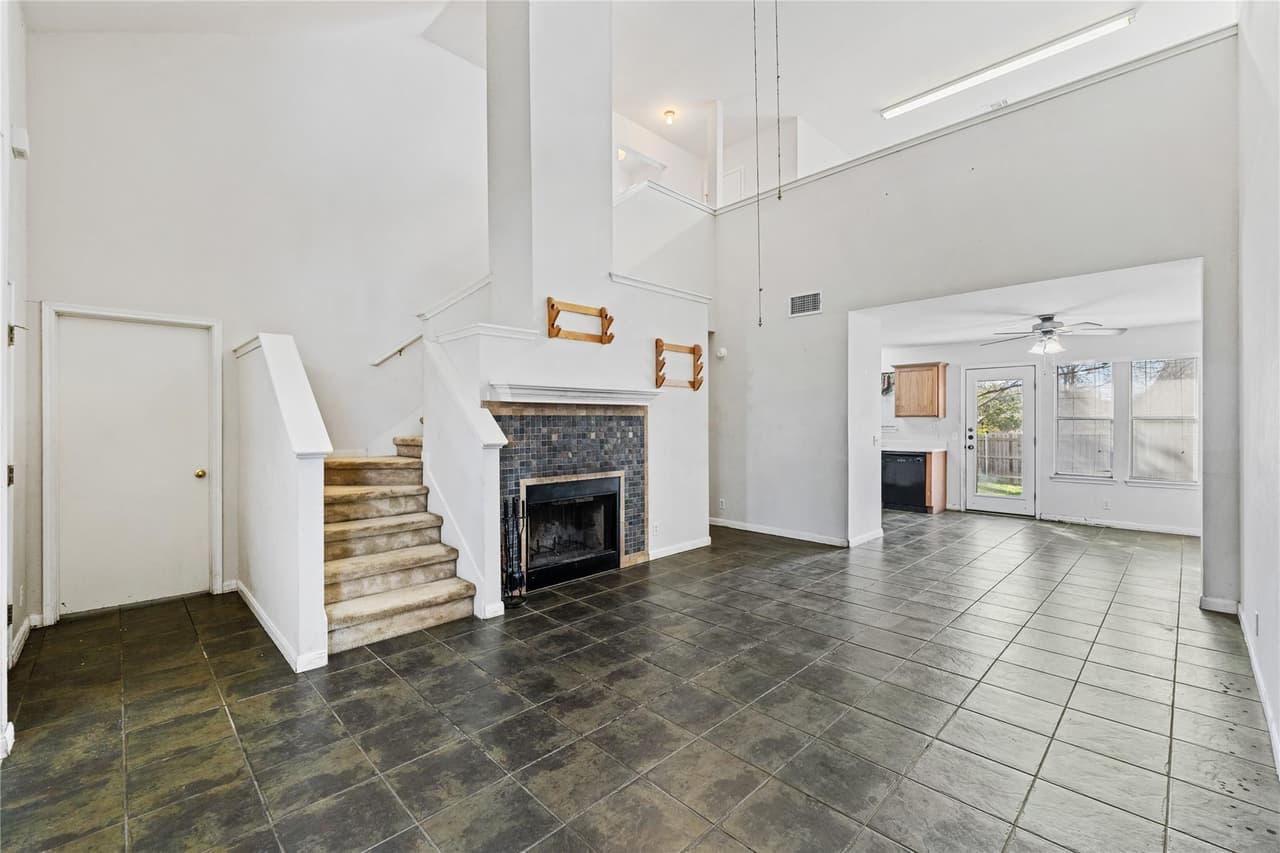 600  Tobin Dr photo 3