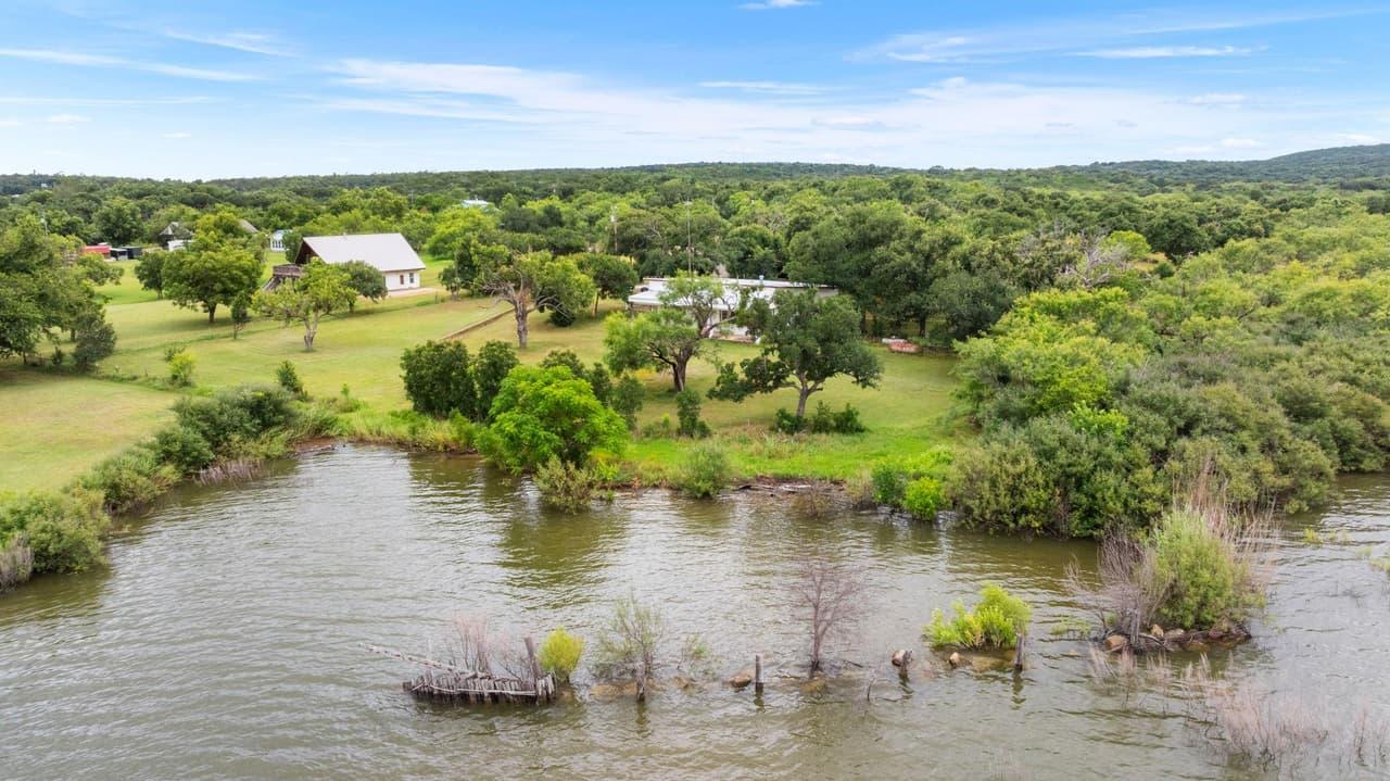 131  Blue Bird Ln photo 5