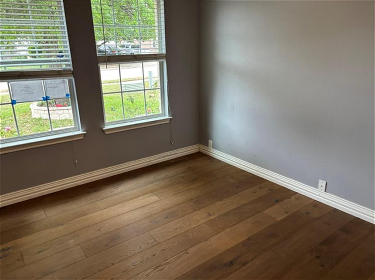 14917  Lantern Dr photo 5