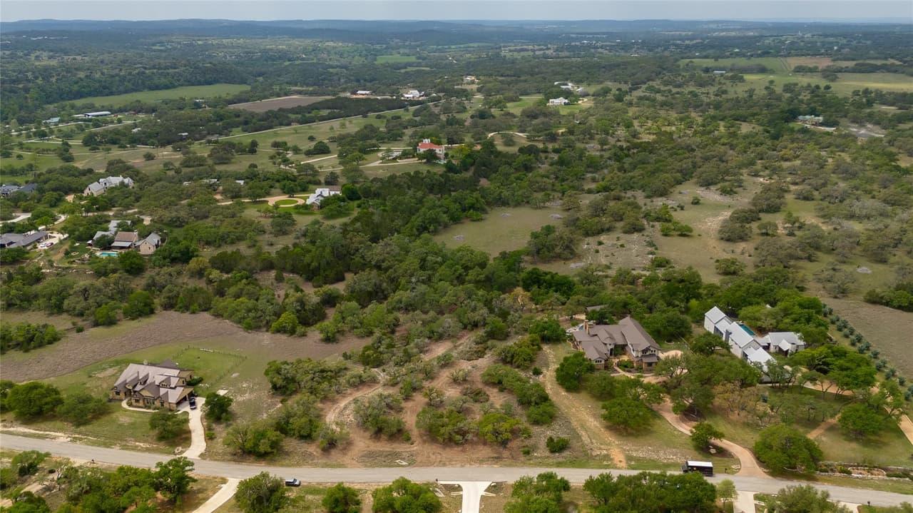 523  Dario Dr photo 2