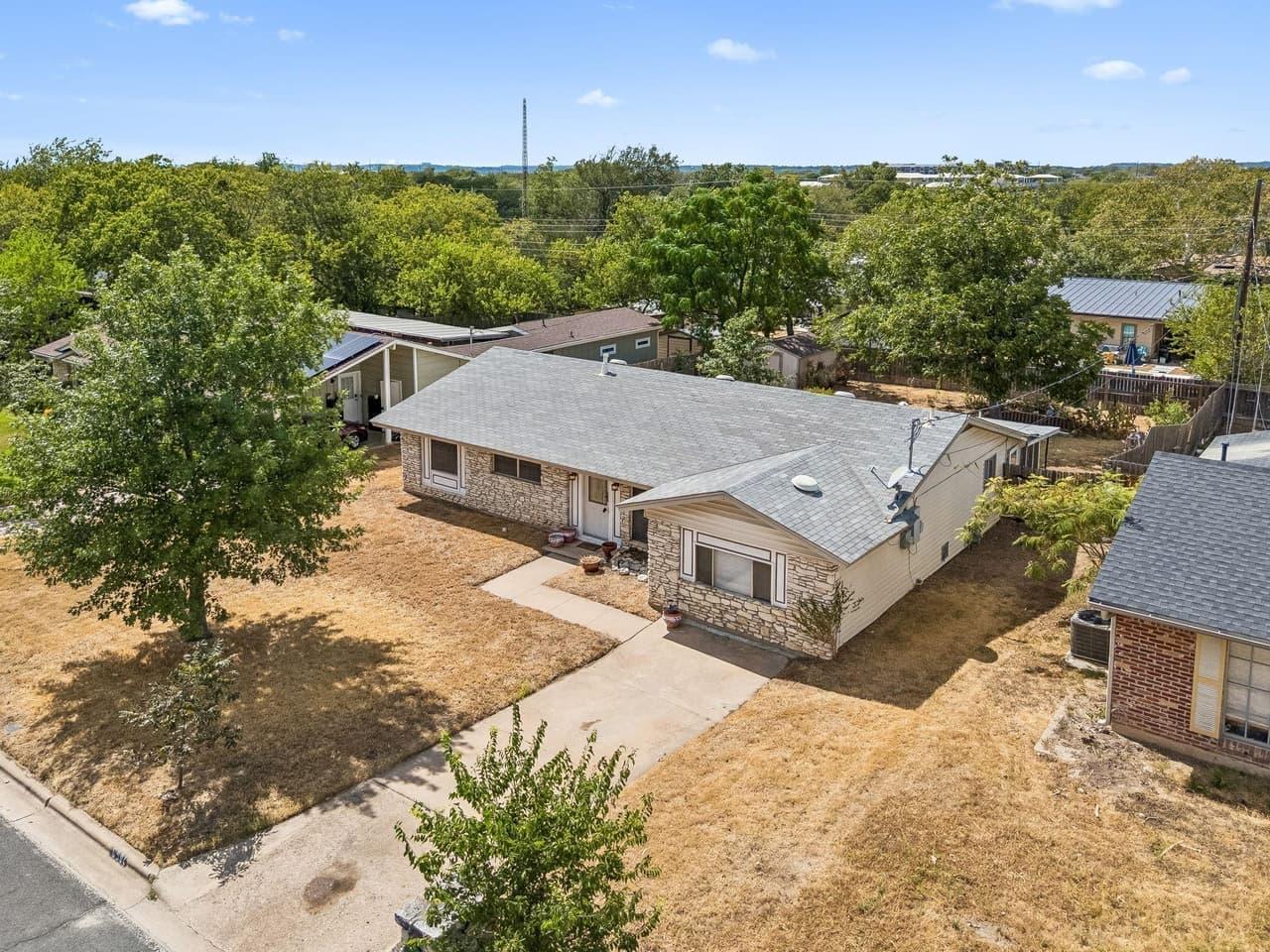6904  Miranda Dr