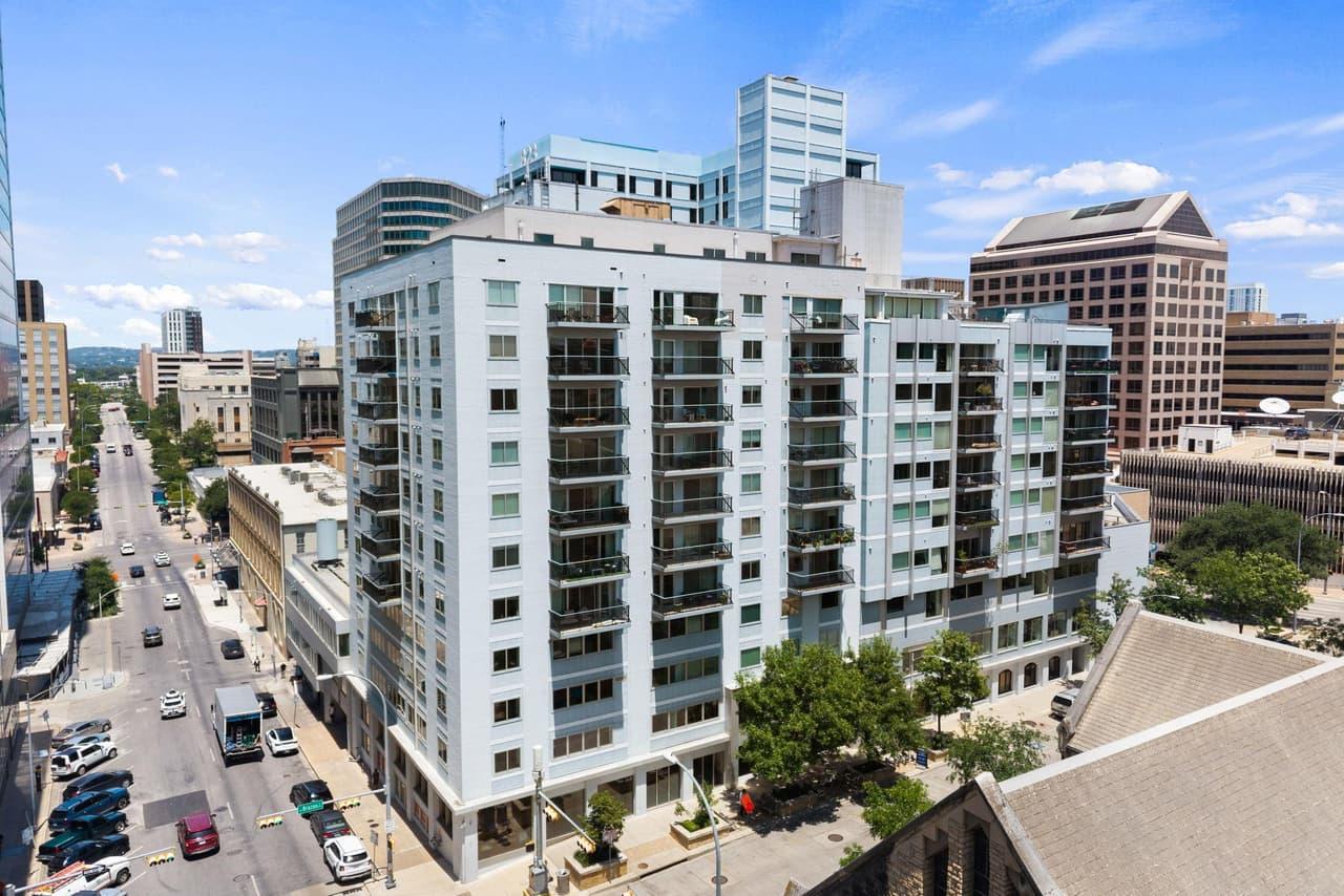 800  Brazos St  #1105